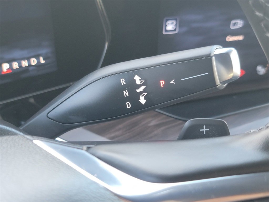 Used 2025 Chevrolet Suburban LT w/ Comfort Package image 36