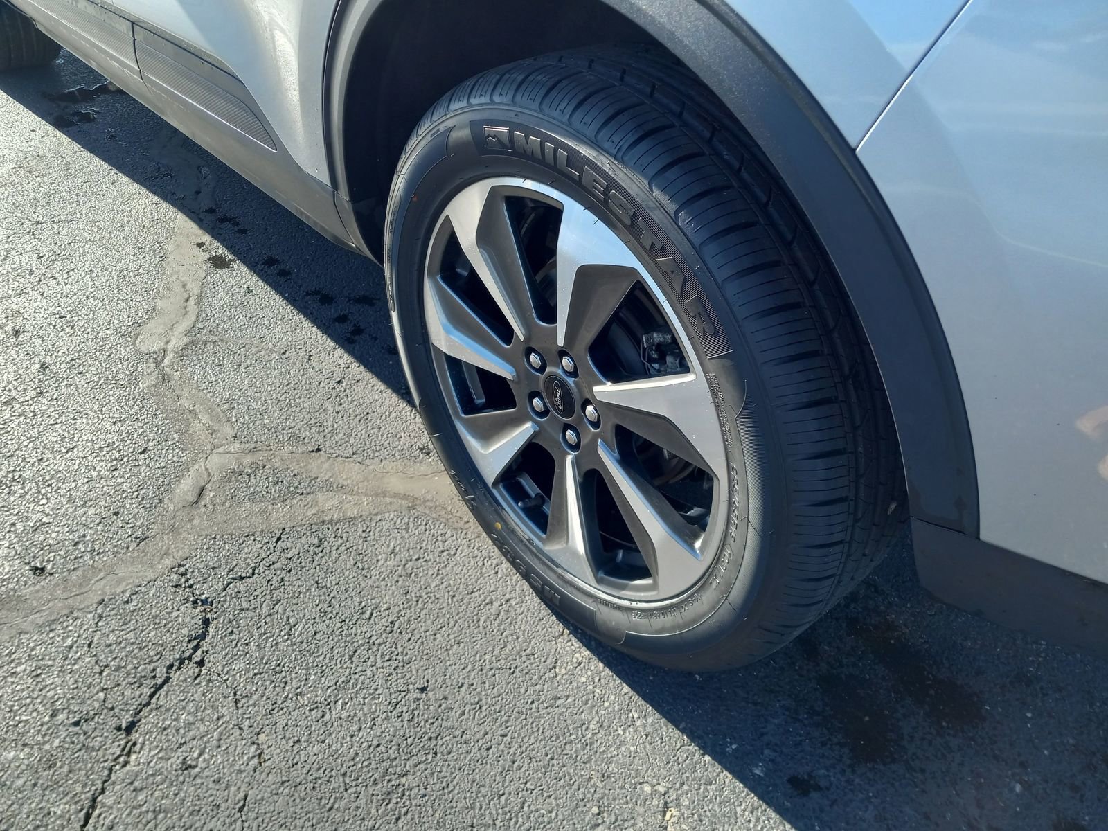 Used 2023 Ford Escape Platinum image 11