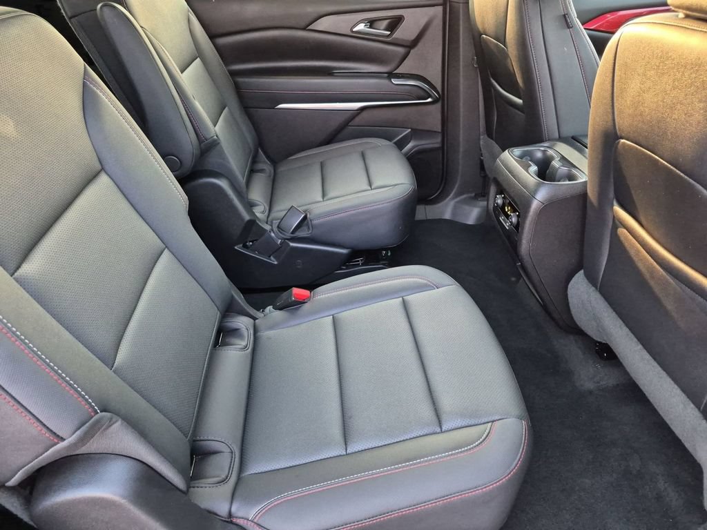 Used 2025 Chevrolet Traverse Z71 AWD/4WD image 31