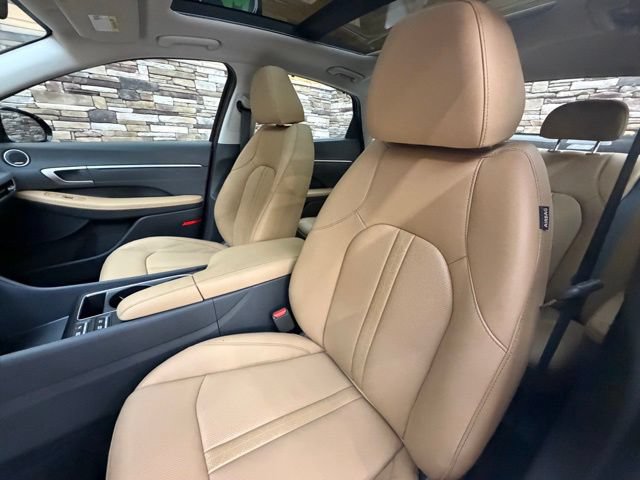 Used 2025 Hyundai Sonata Limited FWD image 14