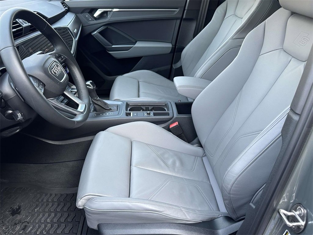 Used 2025 Audi Q3 2.0T Premium w/ Convenience Package image 17