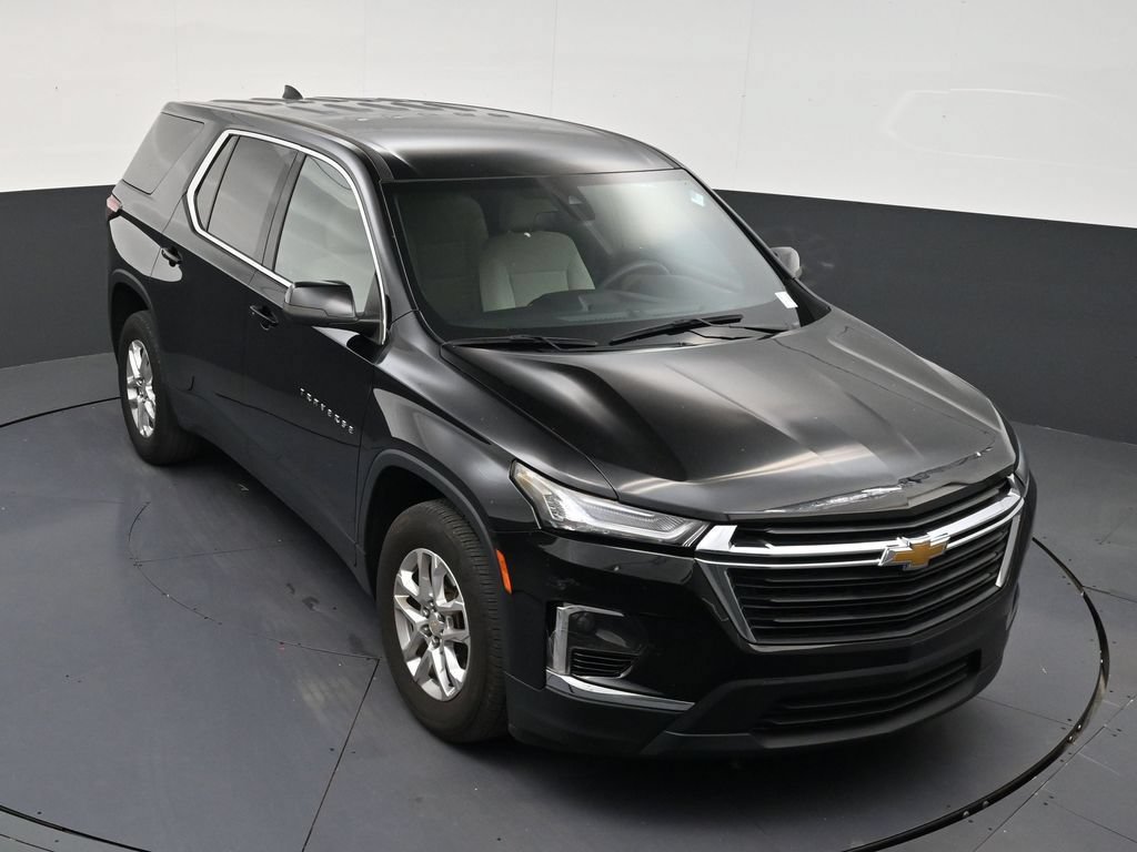 Used 2023 Chevrolet Traverse LS FWD image 18