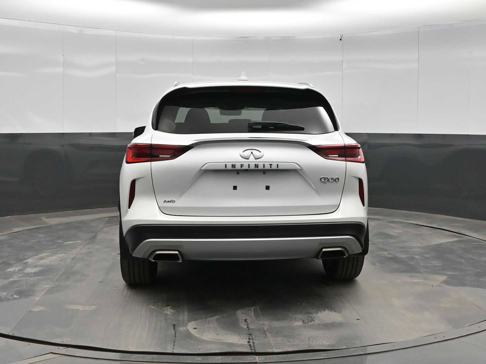 Used 2023 INFINITI QX50 Luxe image 4