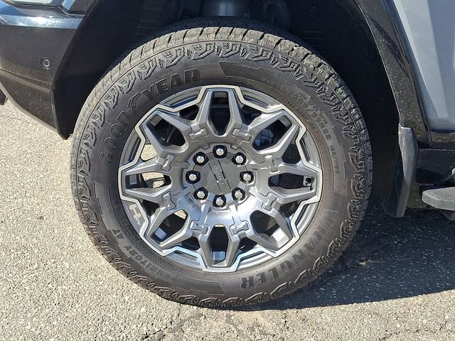 Used 2024 GMC Hummer EV 3X image 31