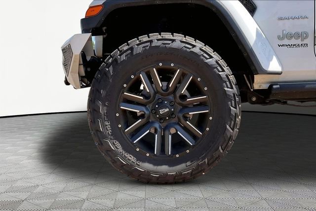 Used 2018 Jeep Wrangler Unlimited Sahara w/ Cold Weather Group image 21