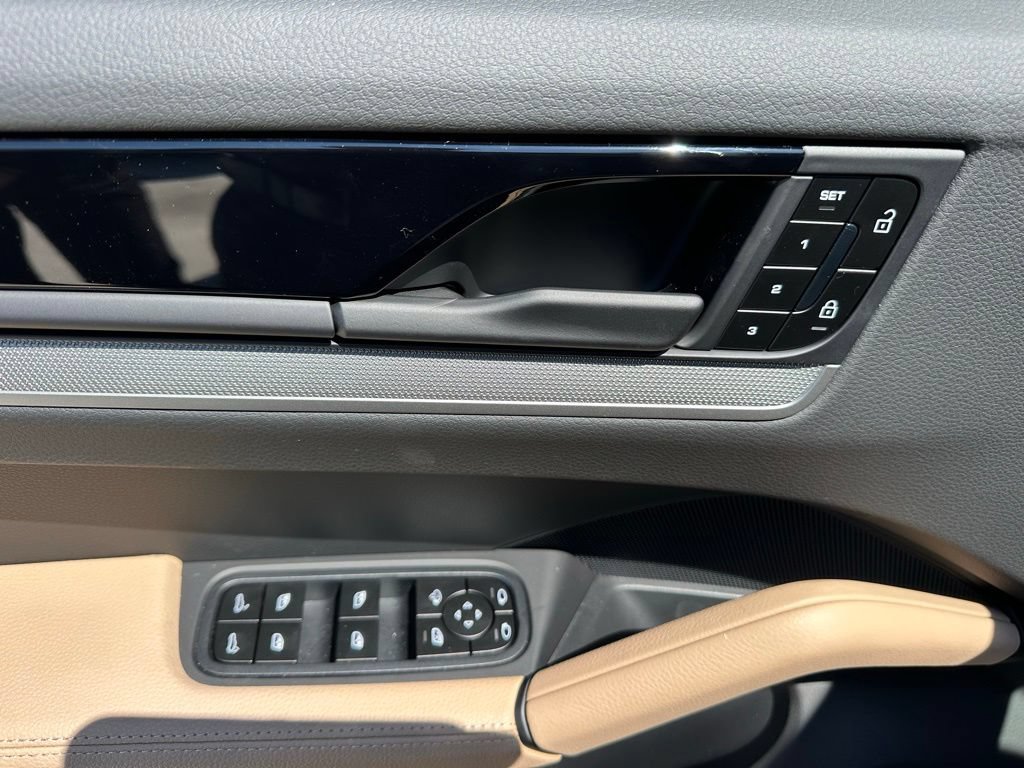 New 2026 Porsche Cayenne AWD/4WD image 20