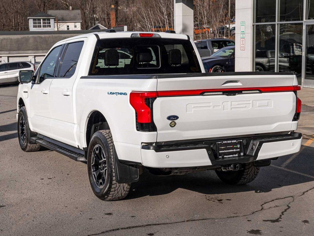 Used 2023 Ford F150 Lightning Lariat image 6