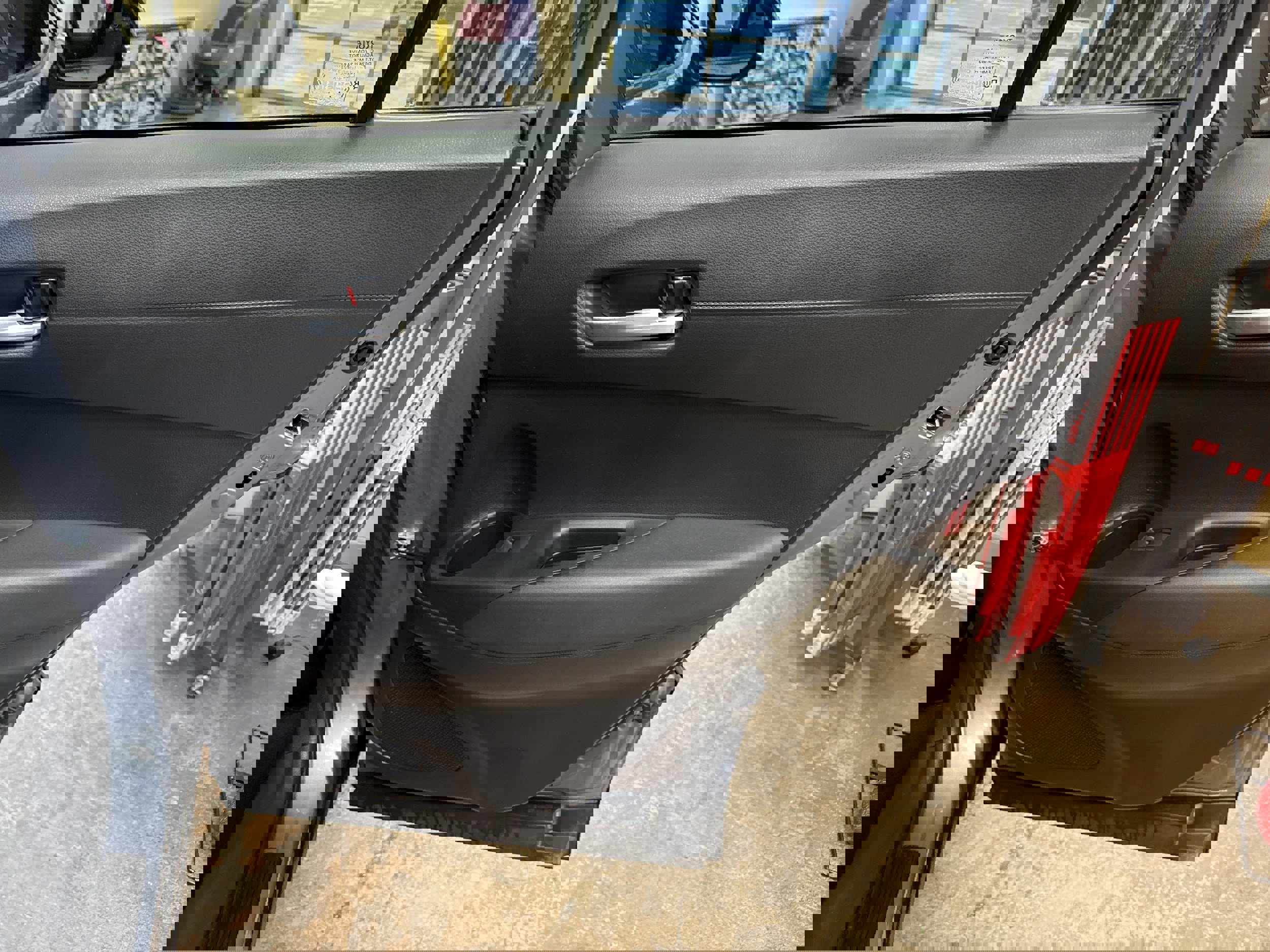 Used 2024 Toyota Corolla Cross XLE w/ Convenience Package image 19