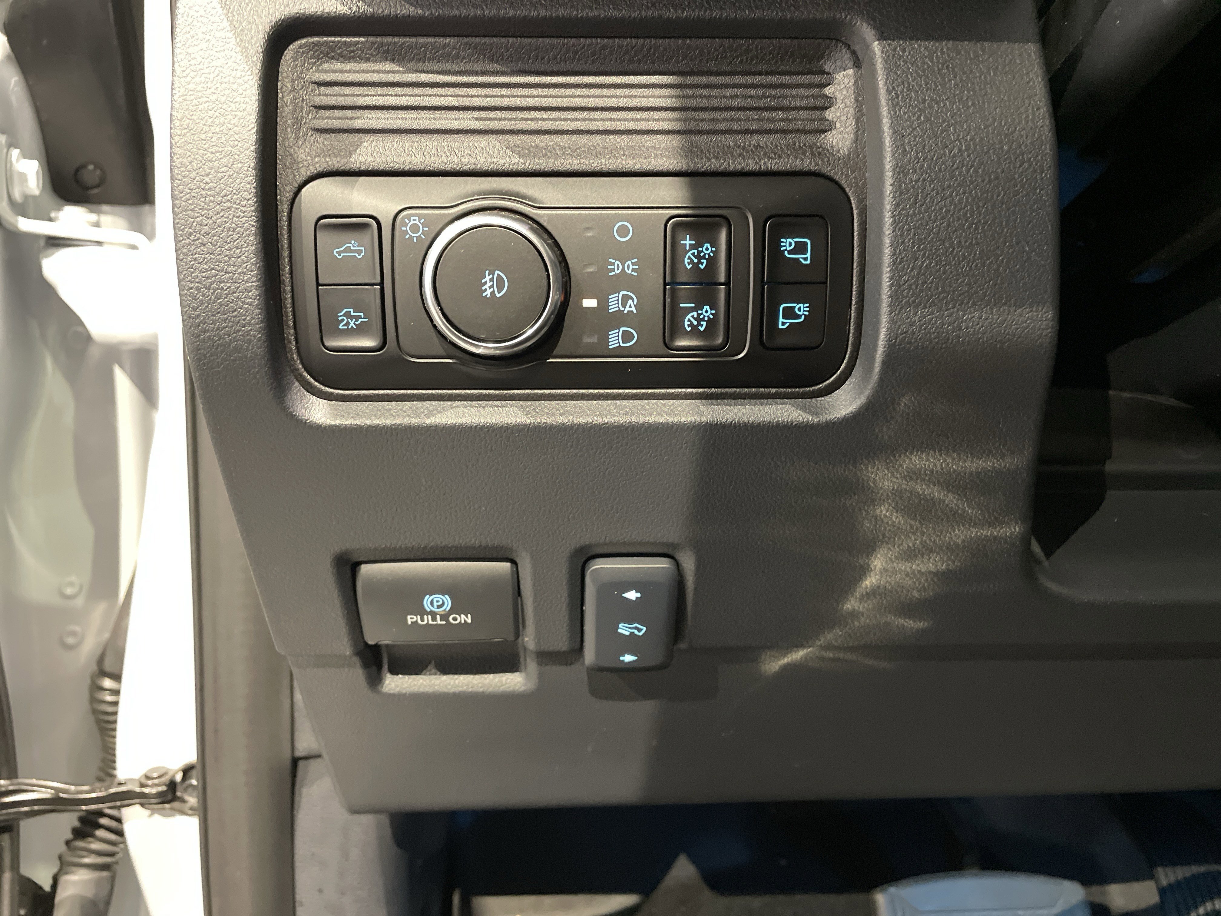 Used 2025 Ford F250 Lariat w/ Lariat Ultimate Package image 18