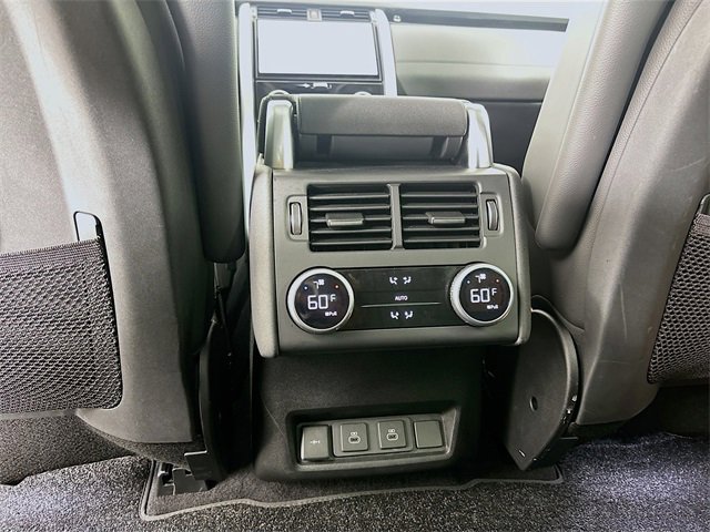 Used 2024 Land Rover Discovery S image 25
