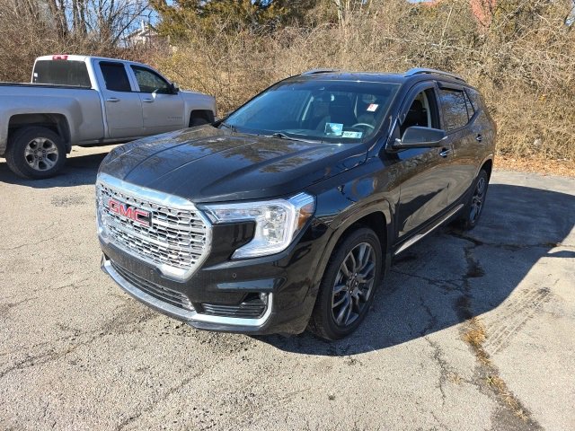 Used 2024 GMC Terrain Denali w/ Black Diamond Edition