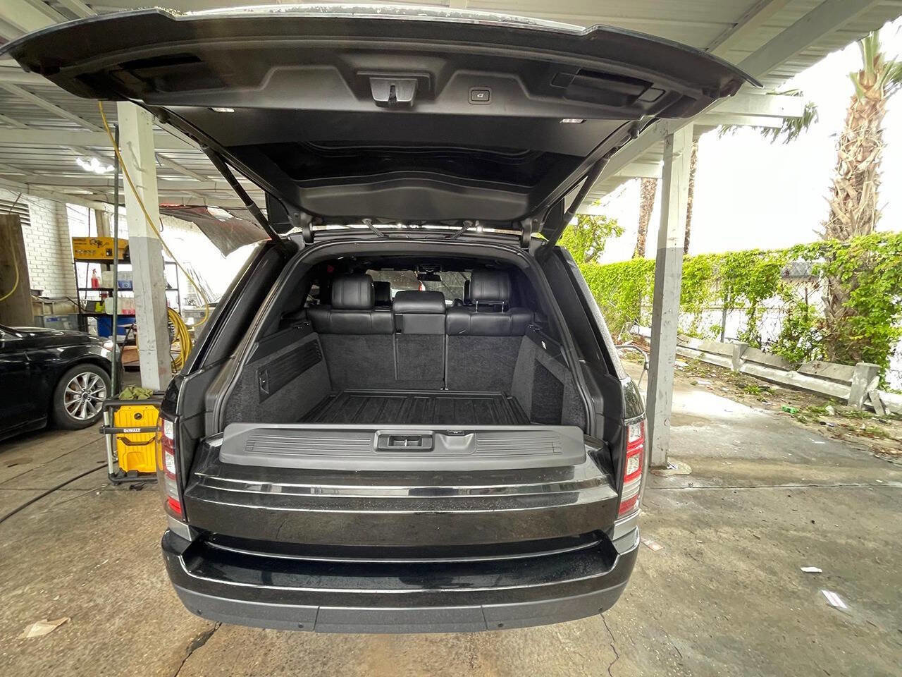 Used 2016 Land Rover Range Rover HSE AWD/4WD image 19