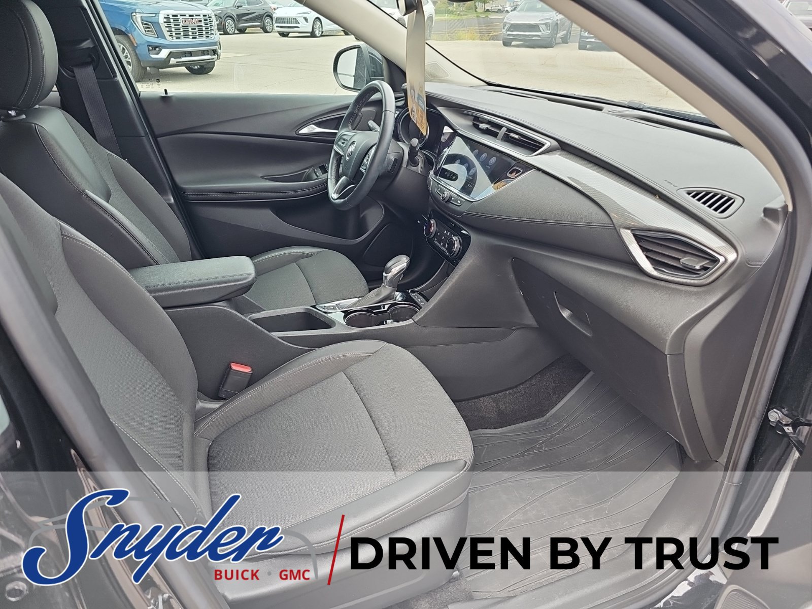 Used 2023 Buick Encore GX Preferred w/ Cold Weather Comfort Package AWD/4WD image 31