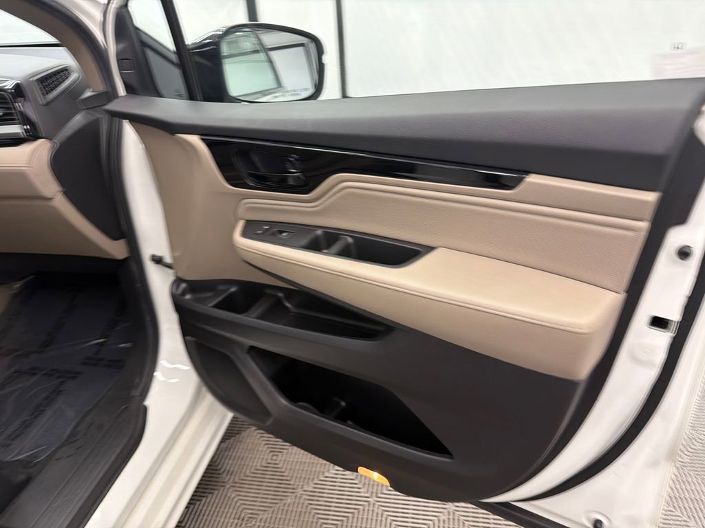 Used 2020 Honda Odyssey Elite image 16