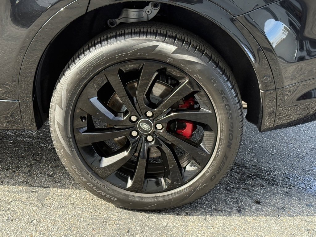 Used 2025 Land Rover Discovery Sport S image 10