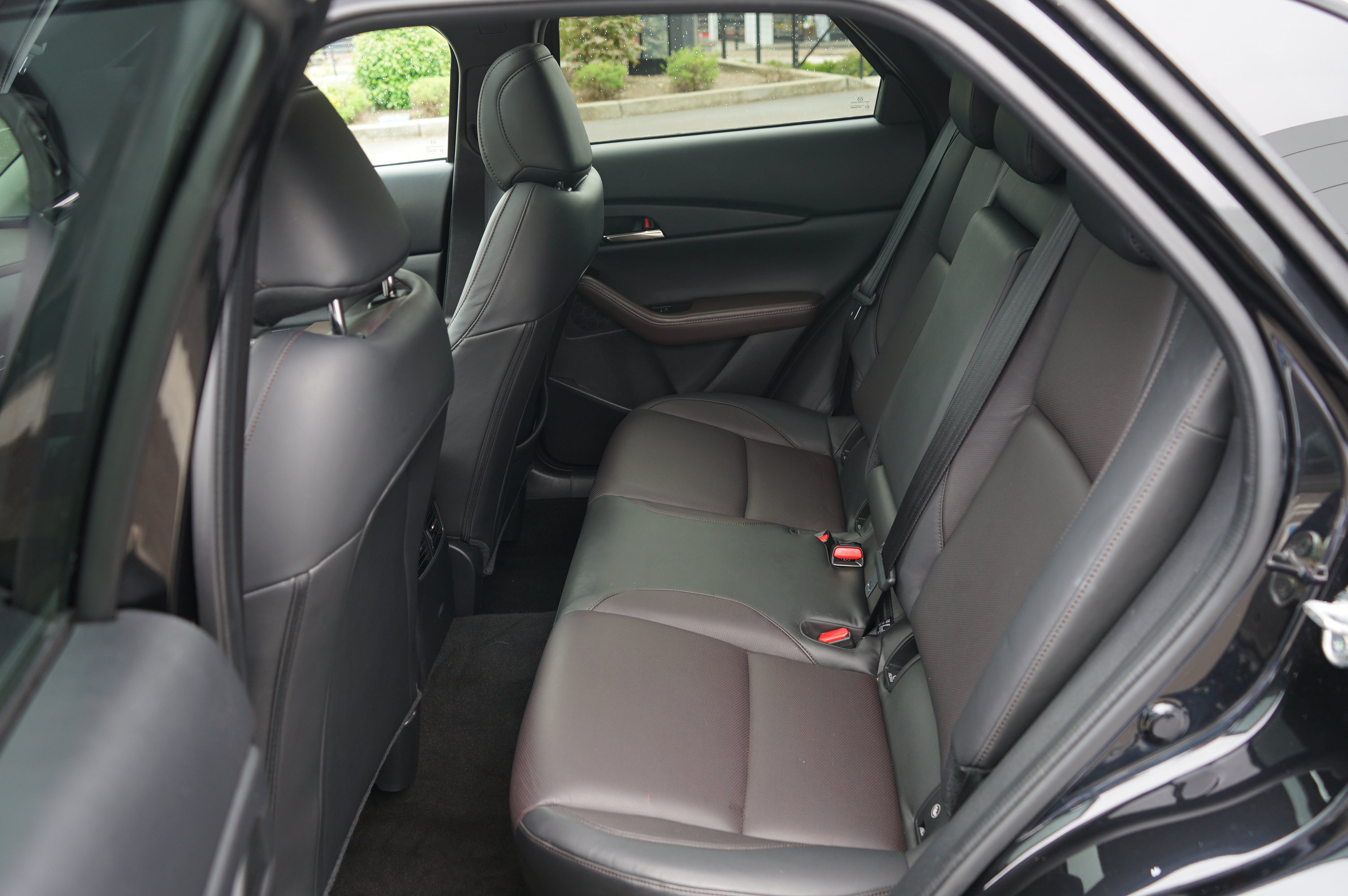 Used 2022 MAZDA CX-30 AWD 2.5 S w/ Premium Package image 19