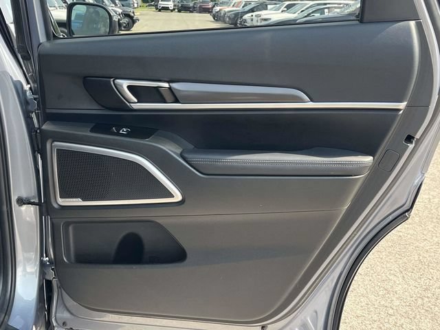 Used 2025 Kia Telluride S AWD/4WD image 25