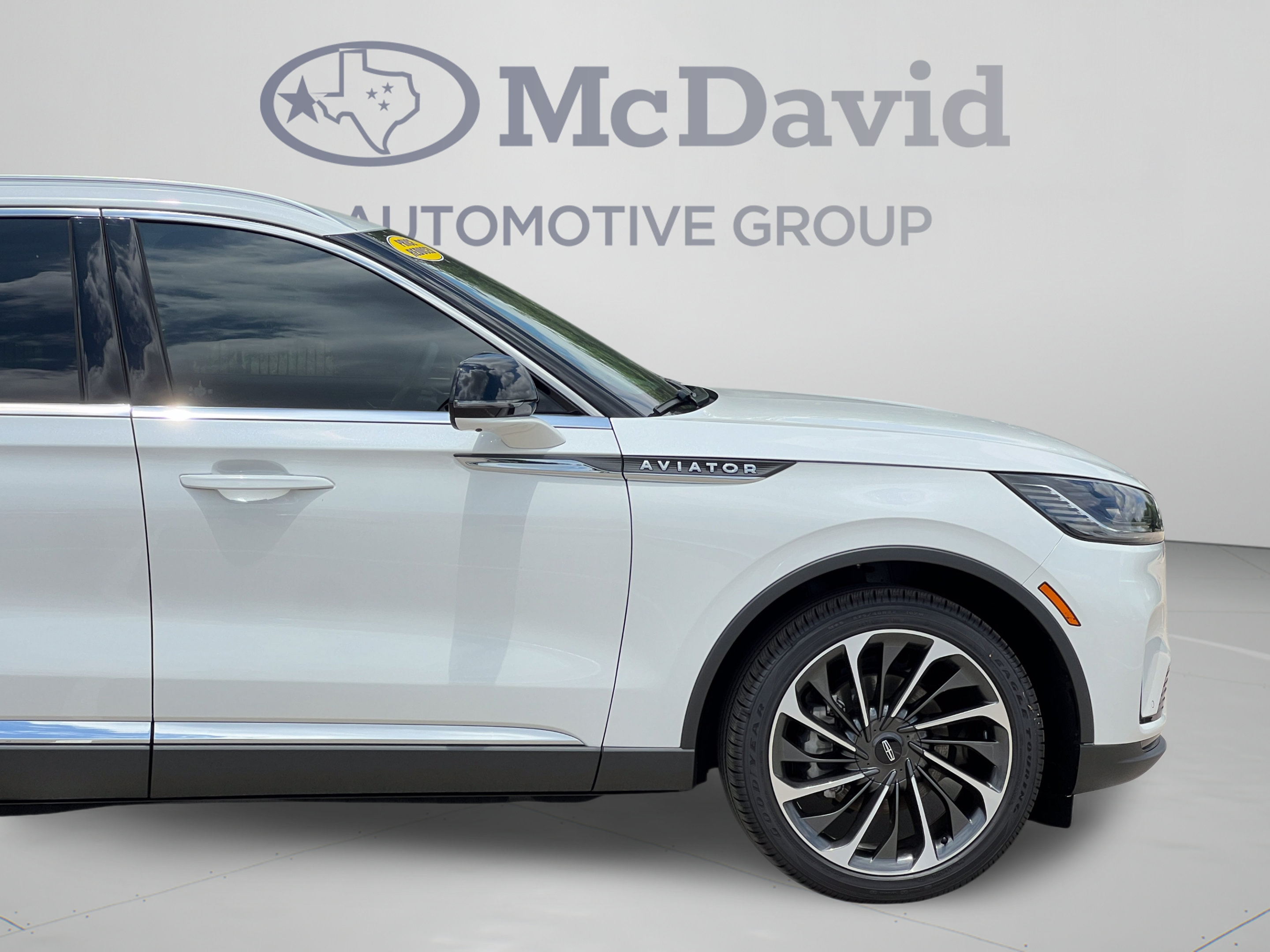New 2025 Lincoln Aviator Reserve w/ Luxury Package RWD image 35