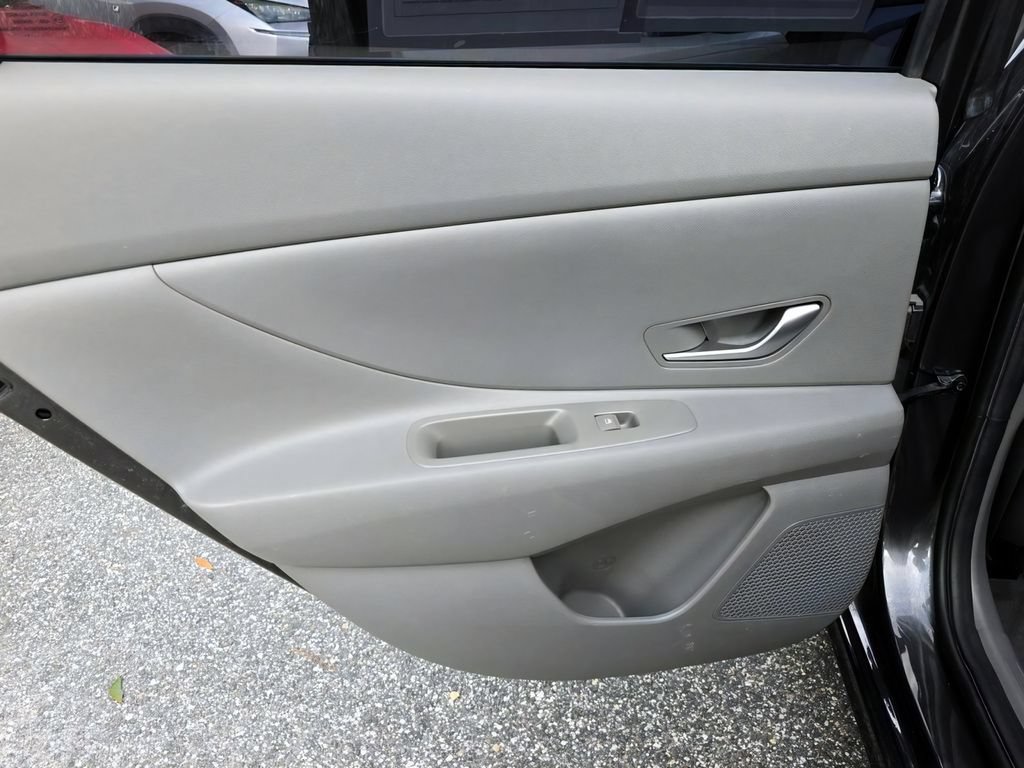 Used 2022 Hyundai Elantra SEL FWD image 12
