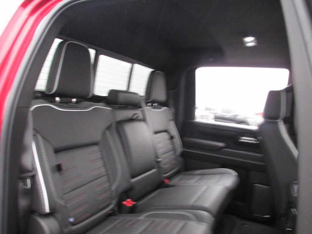 Used 2025 GMC Sierra 2500 AT4X image 25