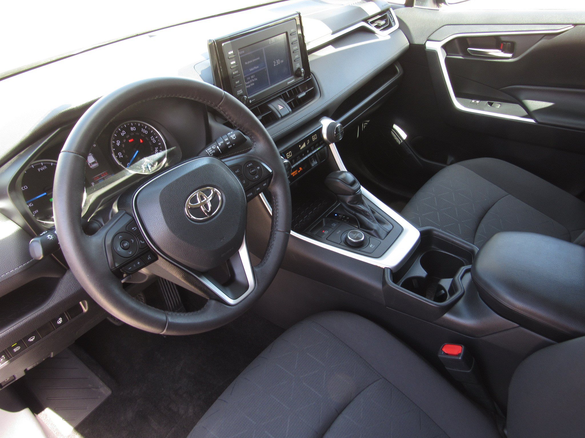 Used 2021 Toyota RAV4 XLE w/ XLE Grade Weather Package AWD/4WD image 15