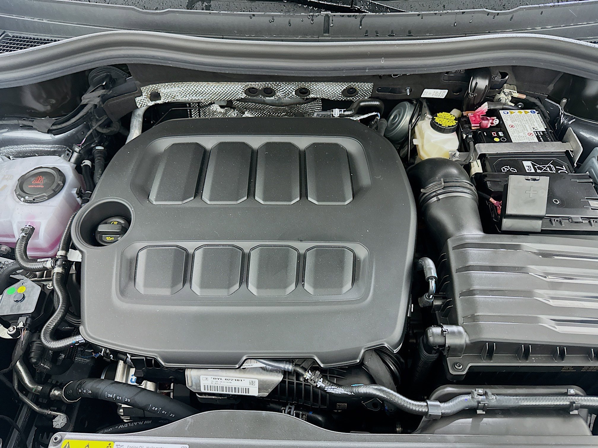 Certified 2025 Volkswagen Tiguan S FWD image 22