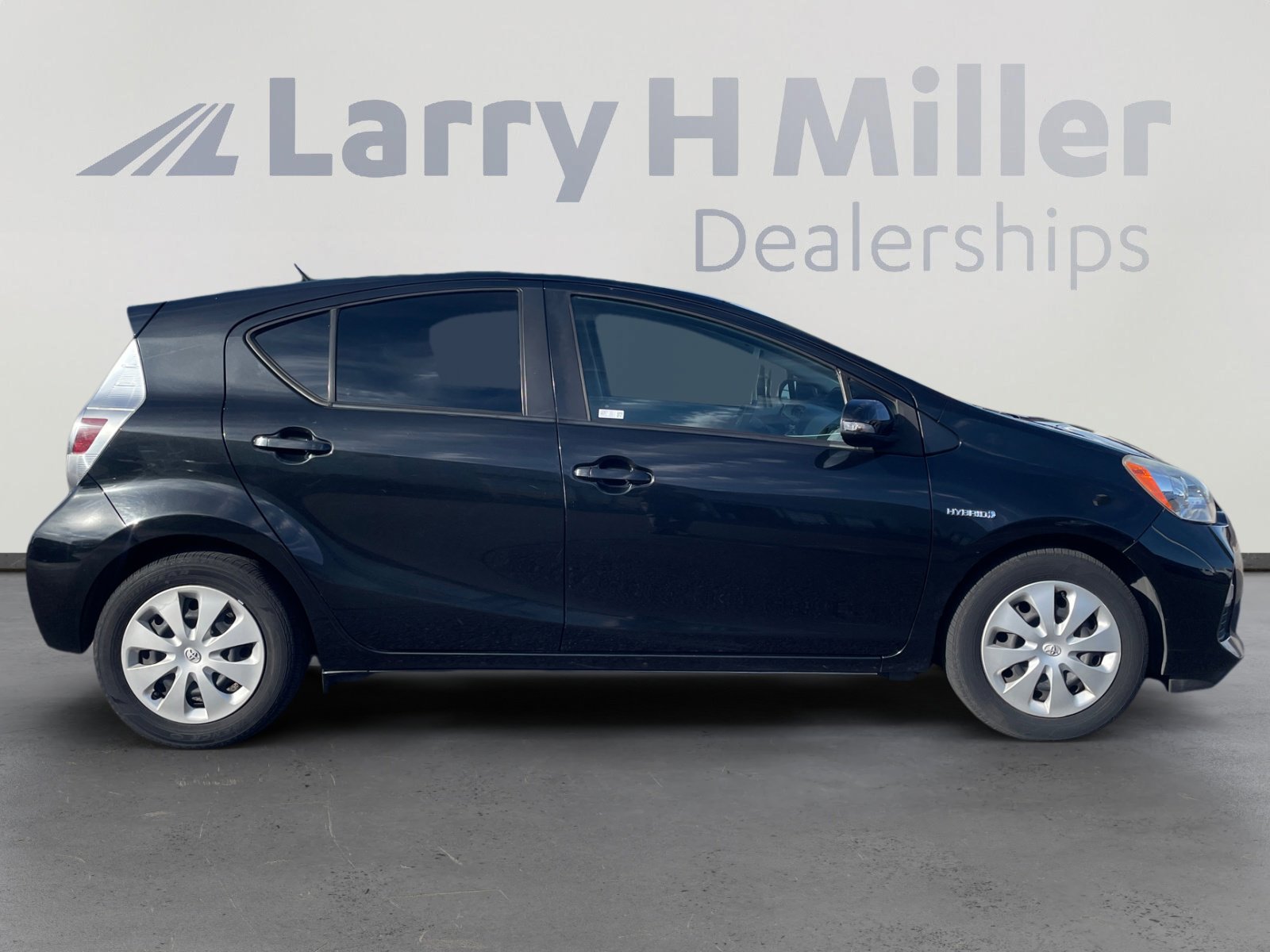 Used 2014 Toyota Prius C Two FWD image 6