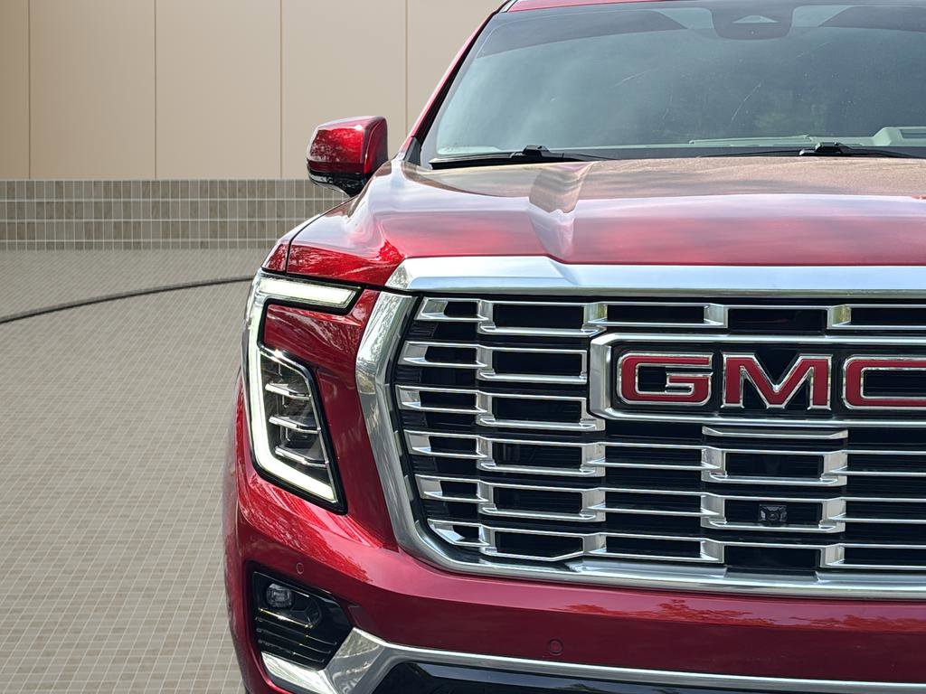 Used 2026 GMC Yukon Denali w/ Denali Reserve Package AWD/4WD image 43