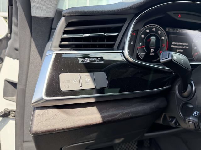 Certified 2023 Audi Q8 Premium Plus w/ Premium Plus Package AWD/4WD image 17
