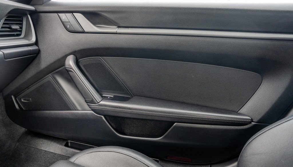 Used 2024 Porsche 911 Carrera image 13