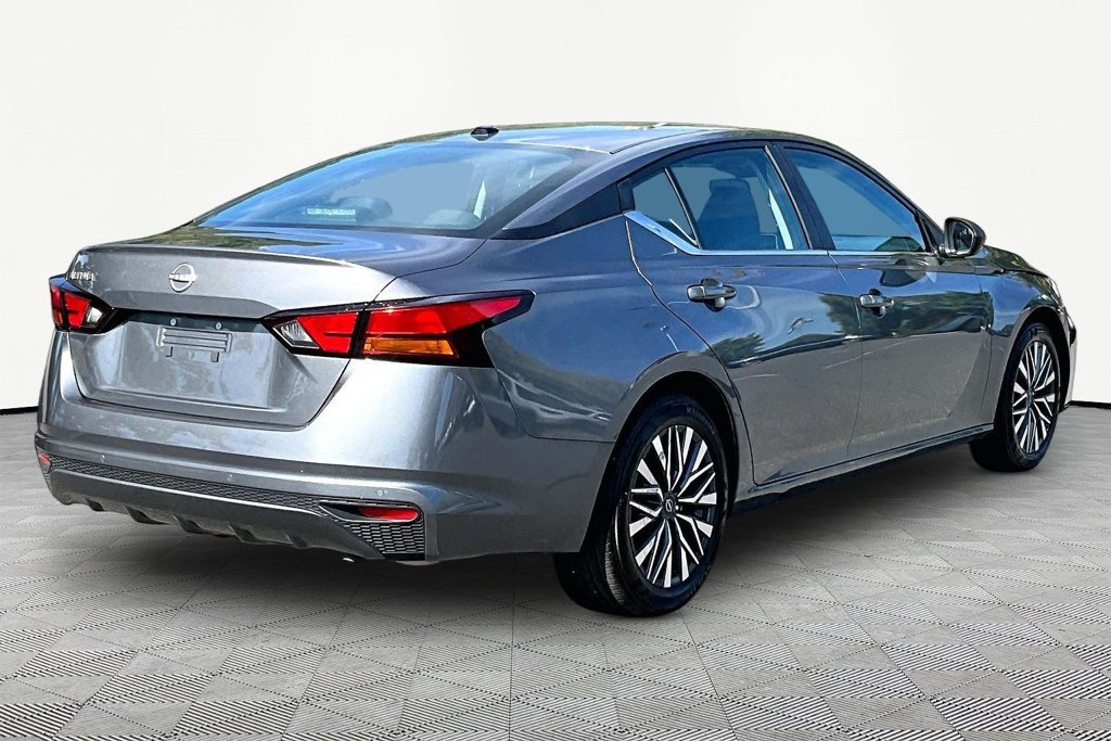 Used 2026 Nissan Altima 2.5 SV FWD image 5