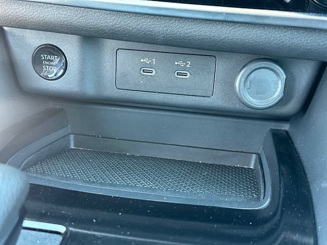 Used 2025 Nissan Rogue SV FWD image 24