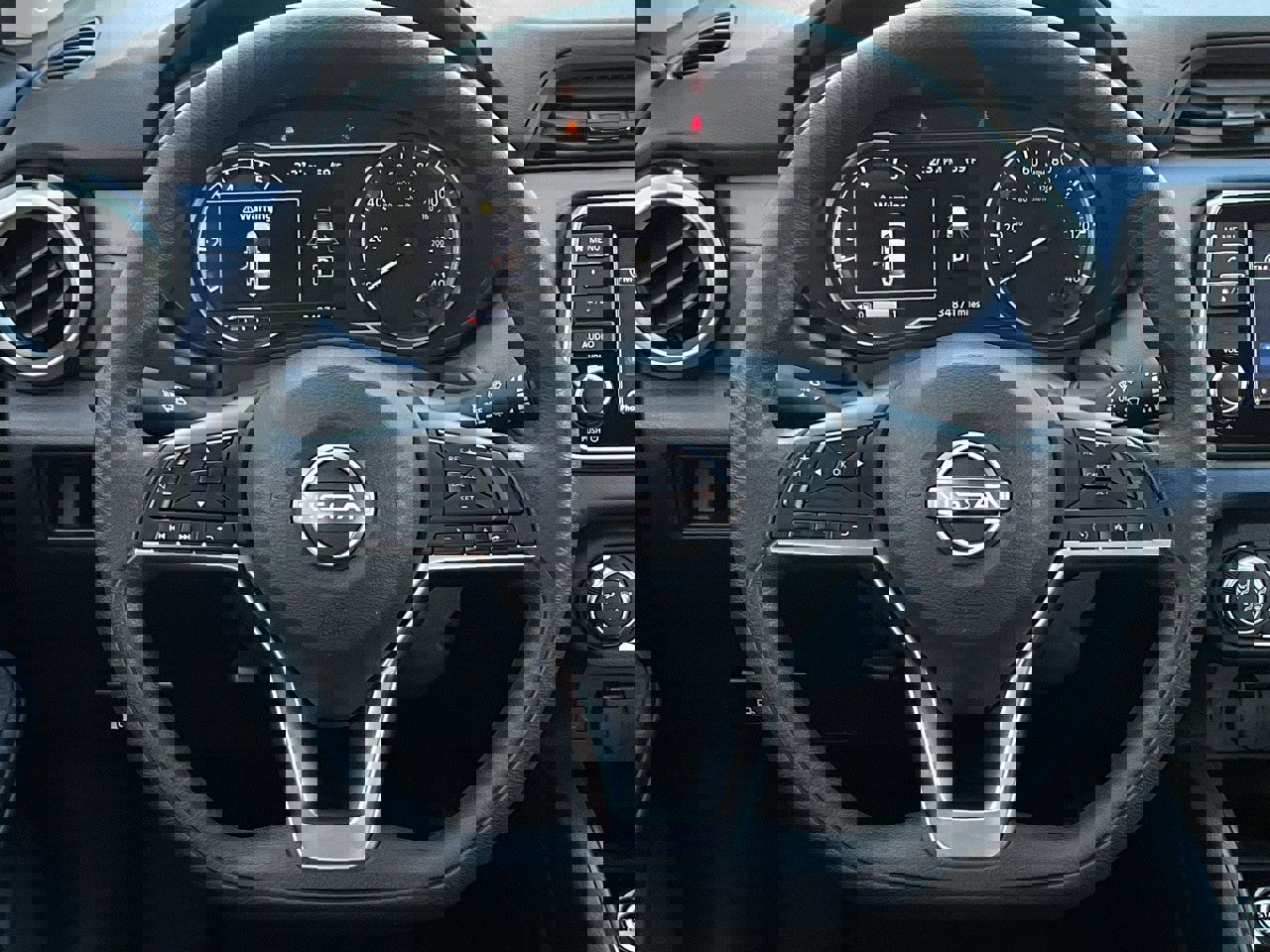 Used 2025 Nissan Versa SV image 20