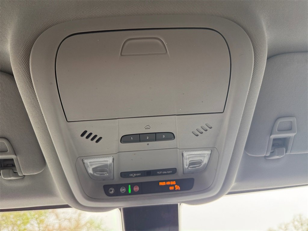 Used 2020 Chevrolet Equinox LT image 26