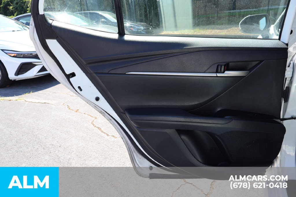 Used 2025 Toyota Camry LE FWD image 18