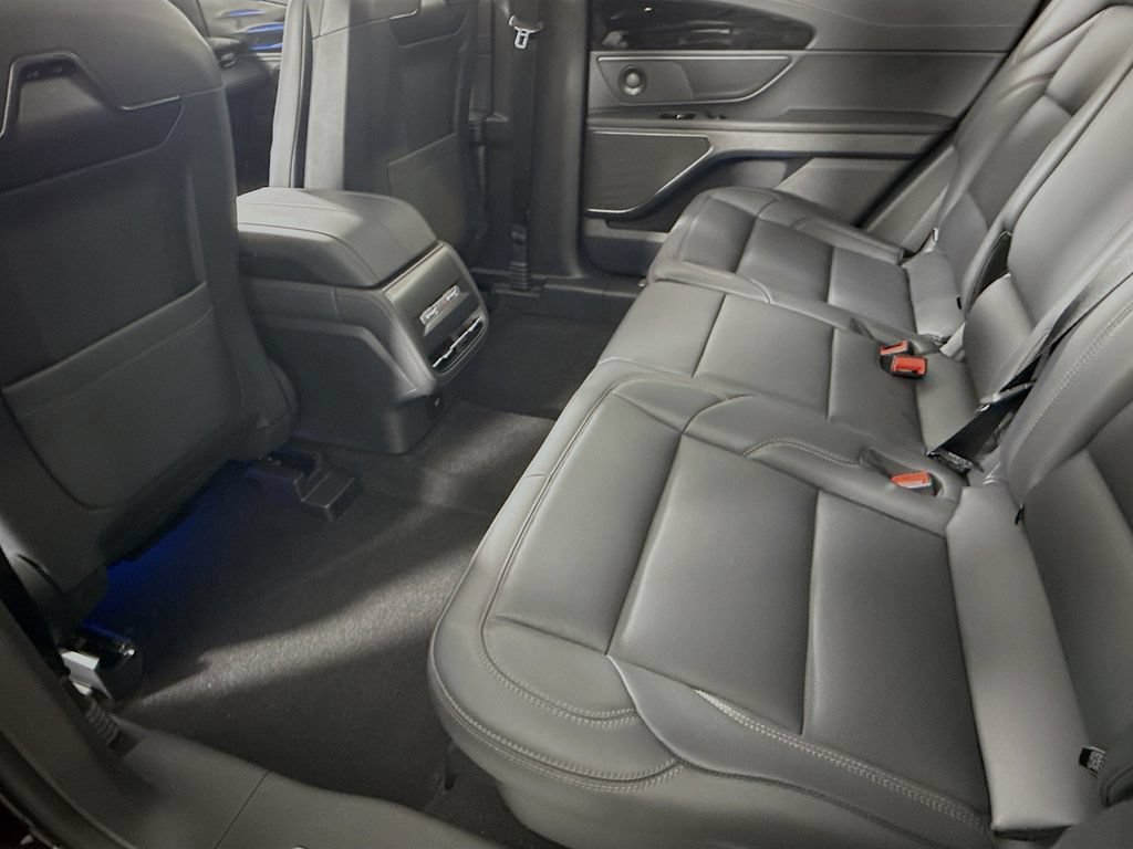Used 2025 Lincoln Nautilus Premier w/ Equipment Group 102A AWD/4WD image 34