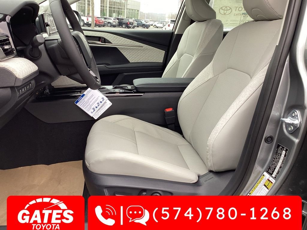 New 2026 Toyota Camry Hybrid image 7