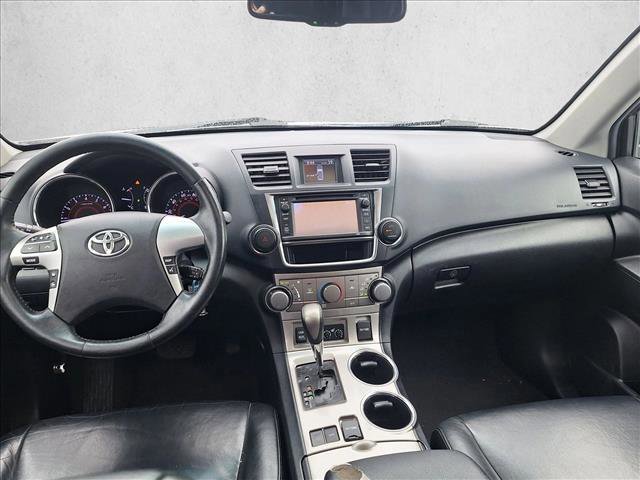Used 2013 Toyota Highlander SE image 13