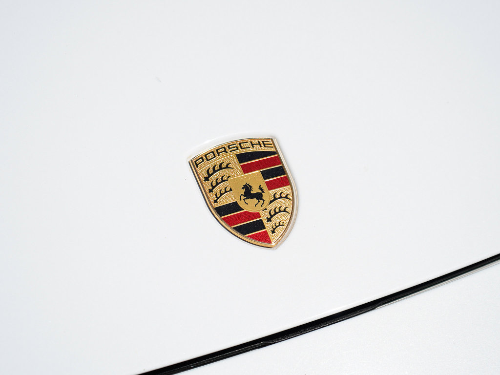 Used 2023 Porsche Panamera 4 Platinum Edition AWD/4WD image 3