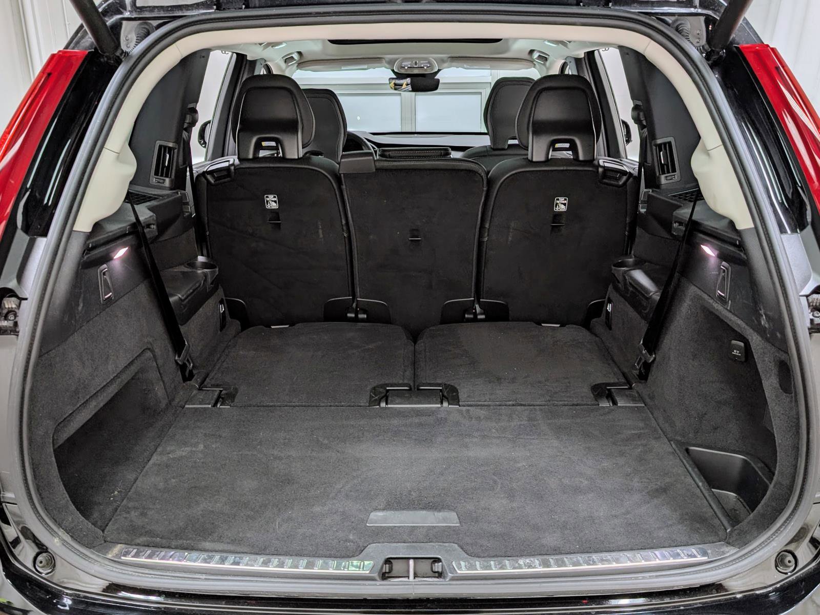 Used 2025 Volvo XC90 T8 Ultra w/ Protection Package Premier image 26