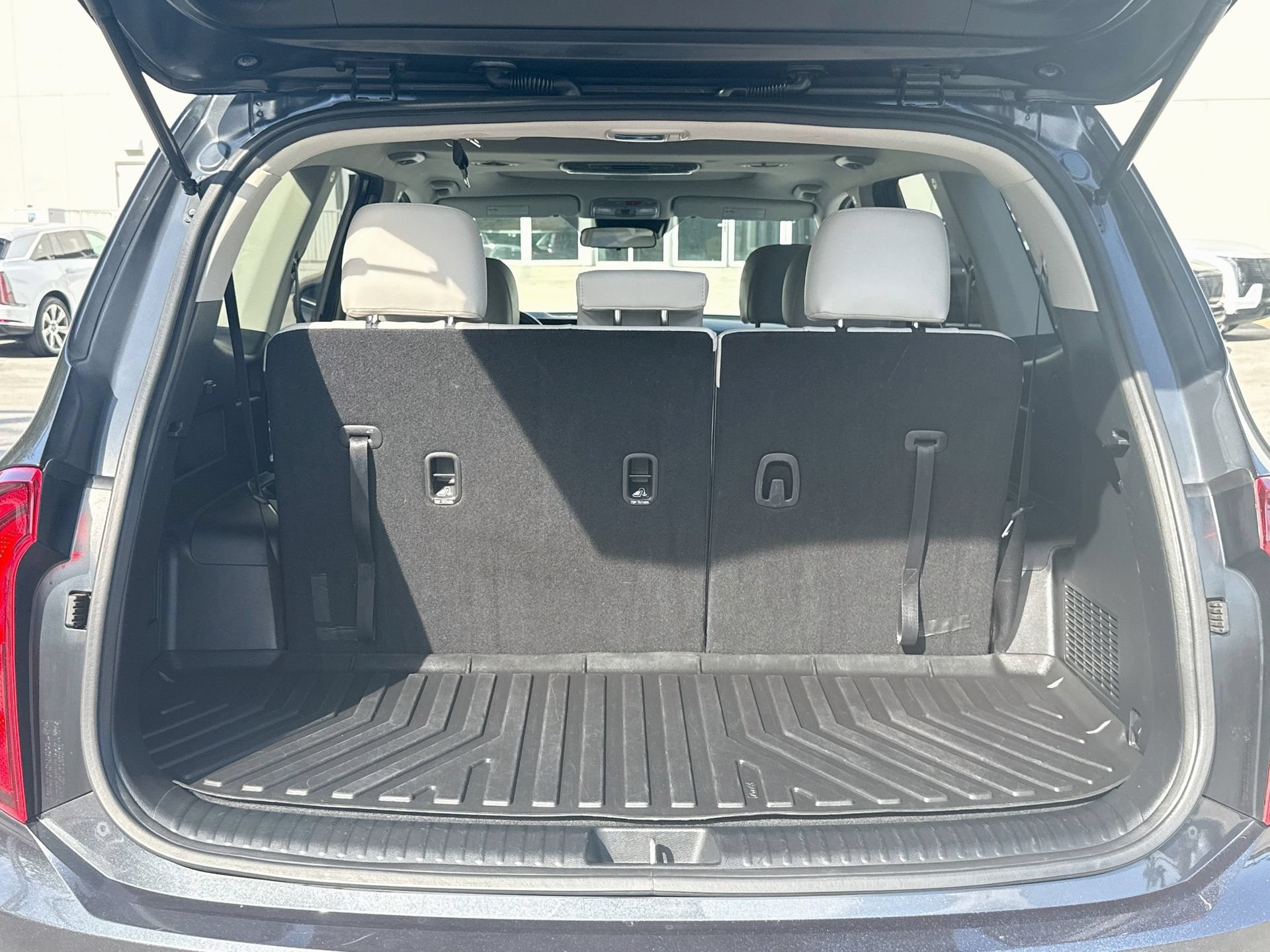 Used 2024 Kia Telluride S w/ S Sunroof Package FWD image 12