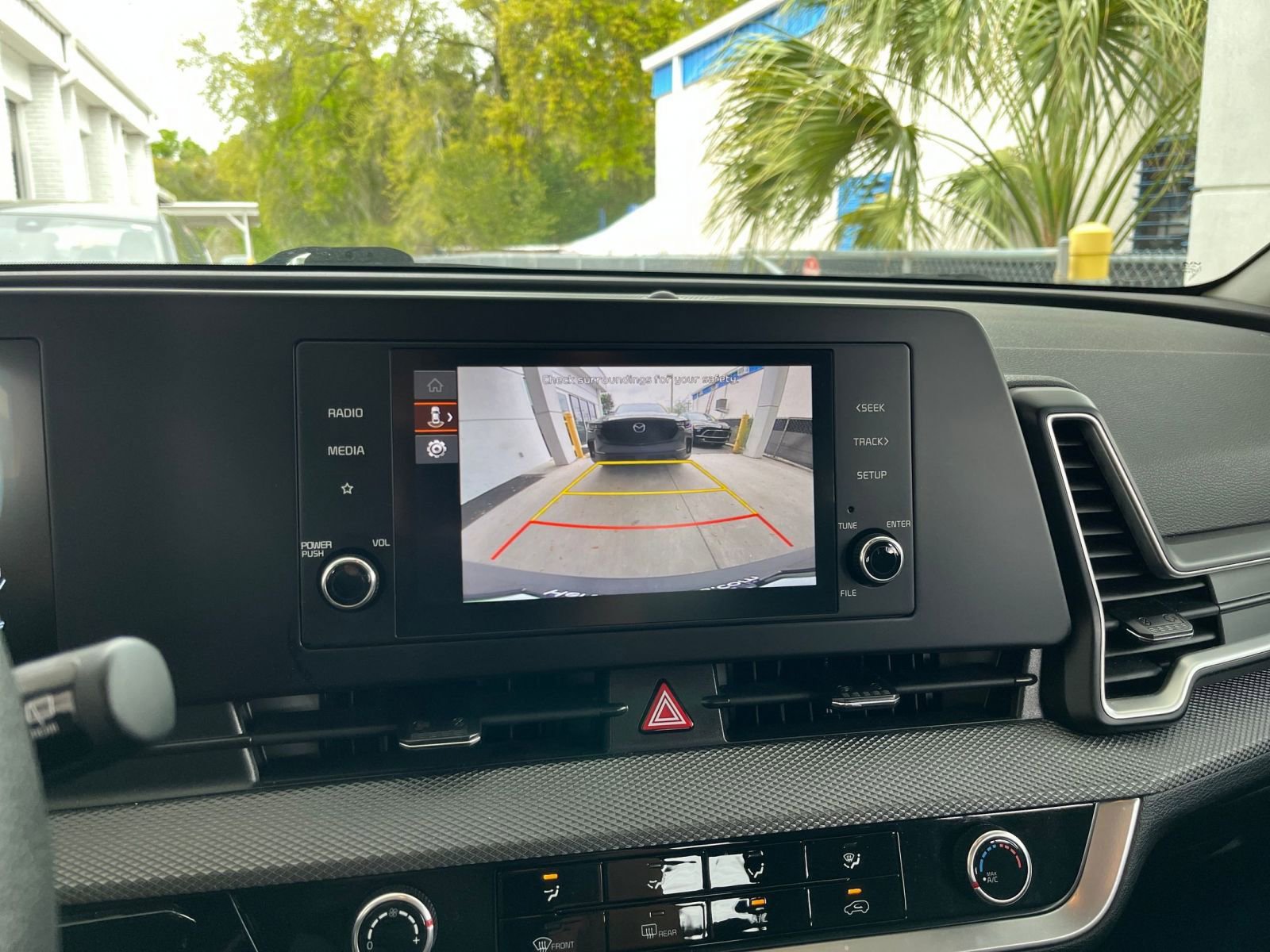 Used 2025 Kia Sportage LX image 35