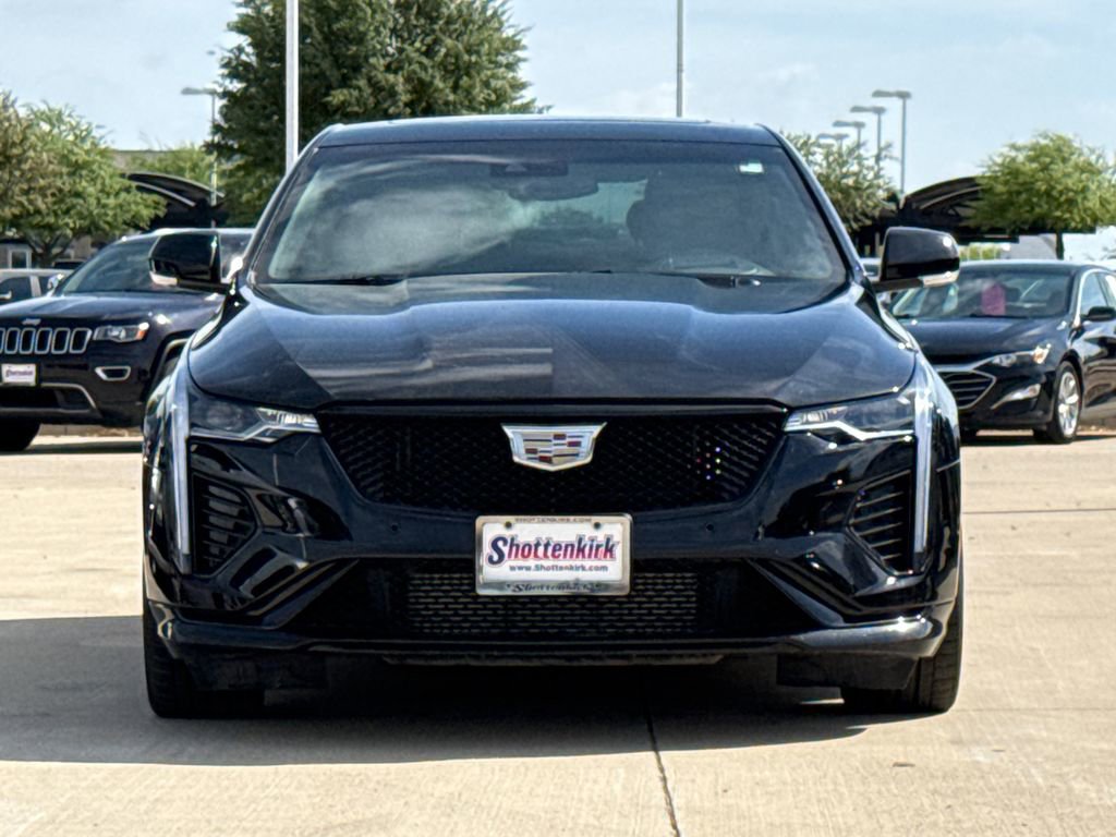 Used 2025 Cadillac CT4 V RWD image 2