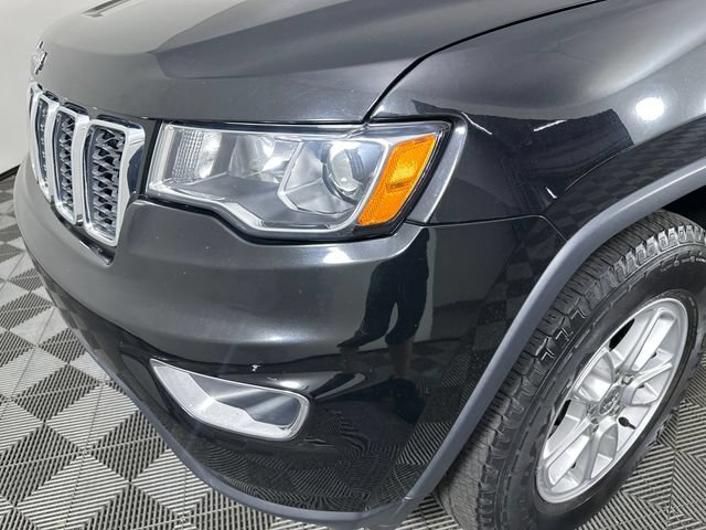 Used 2018 Jeep Grand Cherokee Laredo AWD/4WD image 29