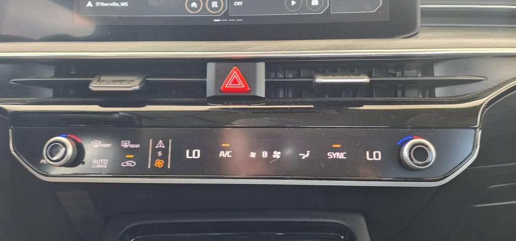 Used 2025 Kia K5 EX FWD image 33
