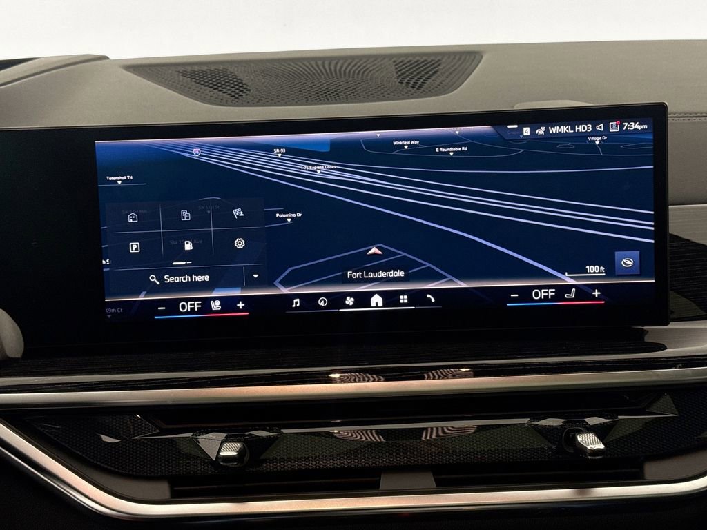 Used 2026 BMW X7 xDrive40i w/ M Sport Package image 13