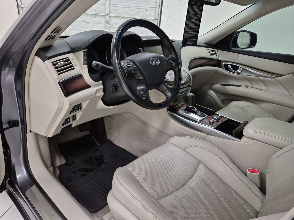 Used 2015 INFINITI Q70 L 5.6 w/ V8 Deluxe Technology Package image 10