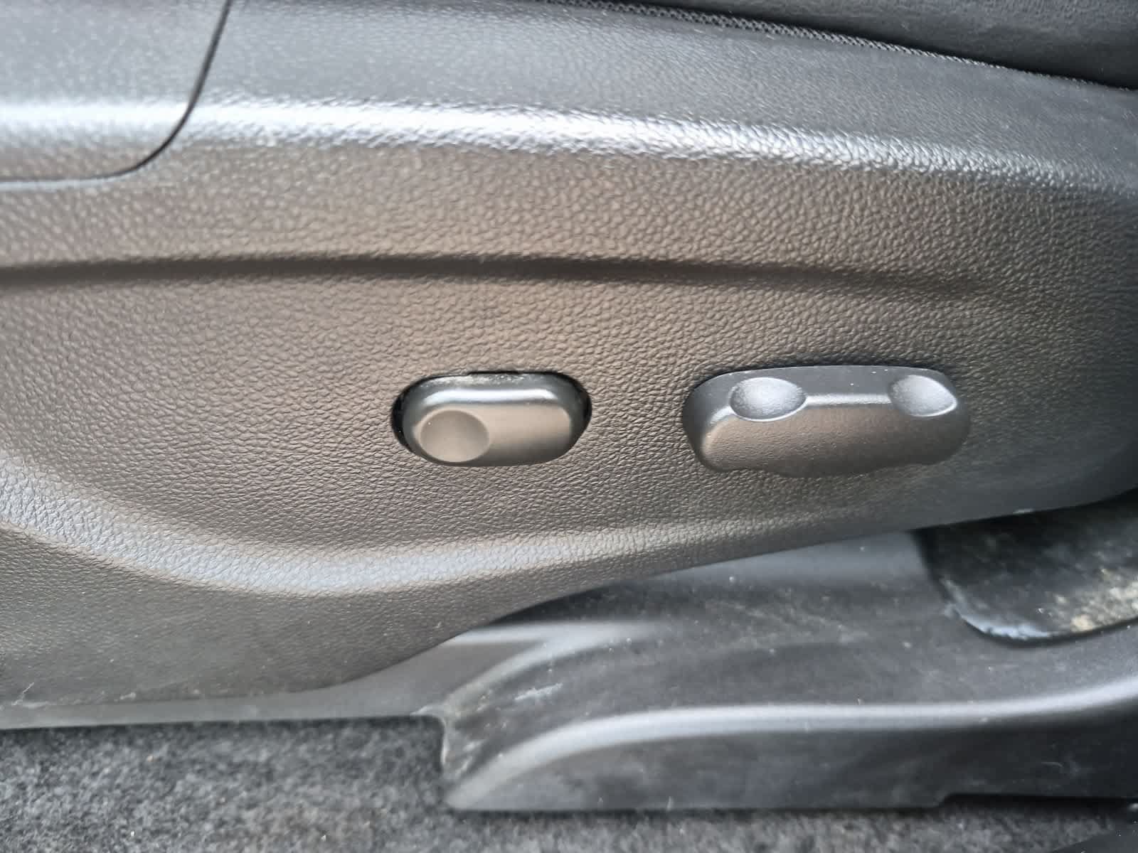 Used 2019 Buick Encore Preferred FWD image 17