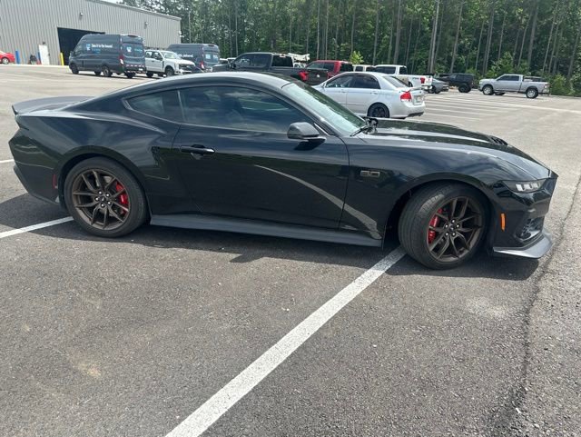 Used 2024 Ford Mustang GT Premium RWD image 3