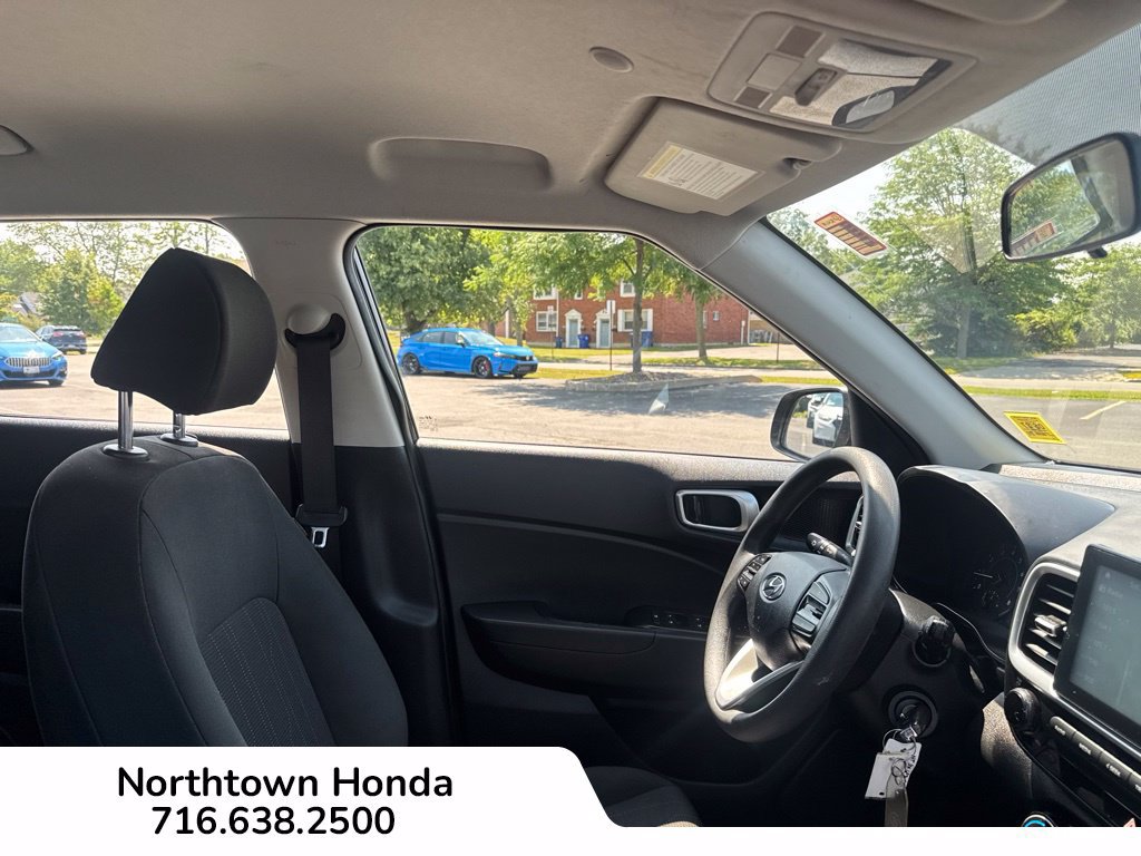 Used 2021 Hyundai Venue SE FWD image 20